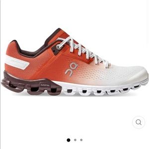 On cloud flow running shoes